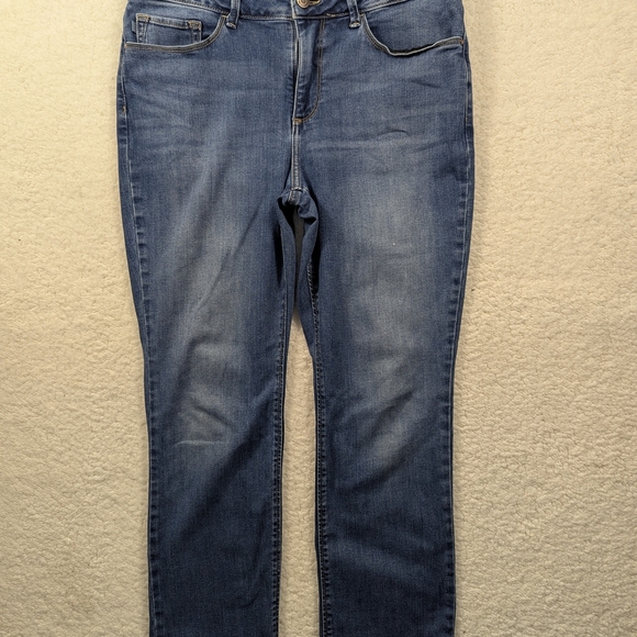 Lee Blue Straight Leg Jeans with Classic Fit - Picture 1 of 7